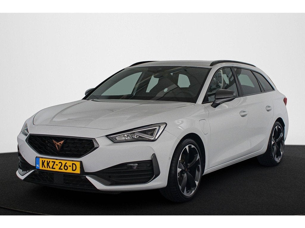 CUPRA Leon Sportstourer 1.4 e-Hybrid Essential Achteruitrijc, Auto's, Cupra, Automaat, Gebruikt, 4 cilinders, Leon