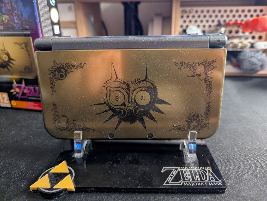 New Nintendo 3DS XL Majora's Mask edition., Verzenden, Zo goed als nieuw, Overige kleuren, 3DS