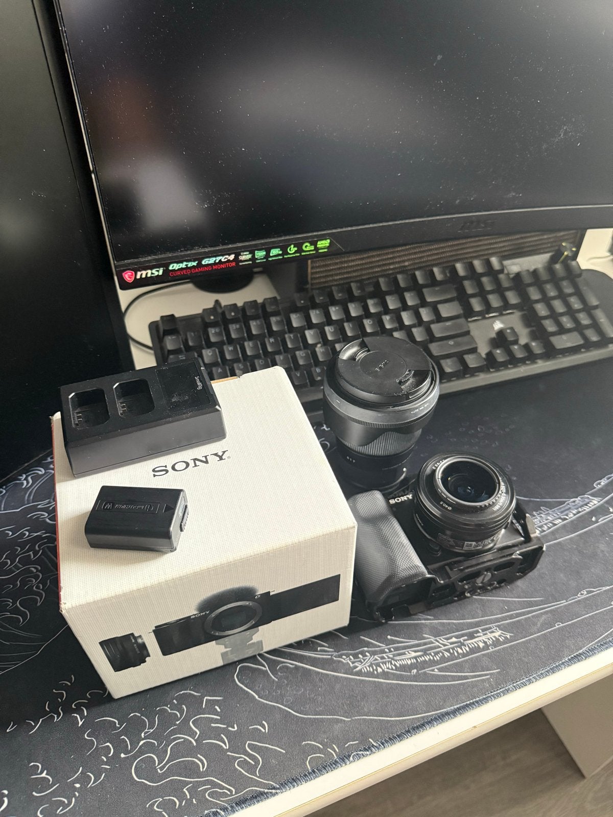 Sony ZV-E10 met 2 lenzen en accessoires, Audio, Tv en Foto, Ophalen of Verzenden, Zo goed als nieuw, Accu, Sony