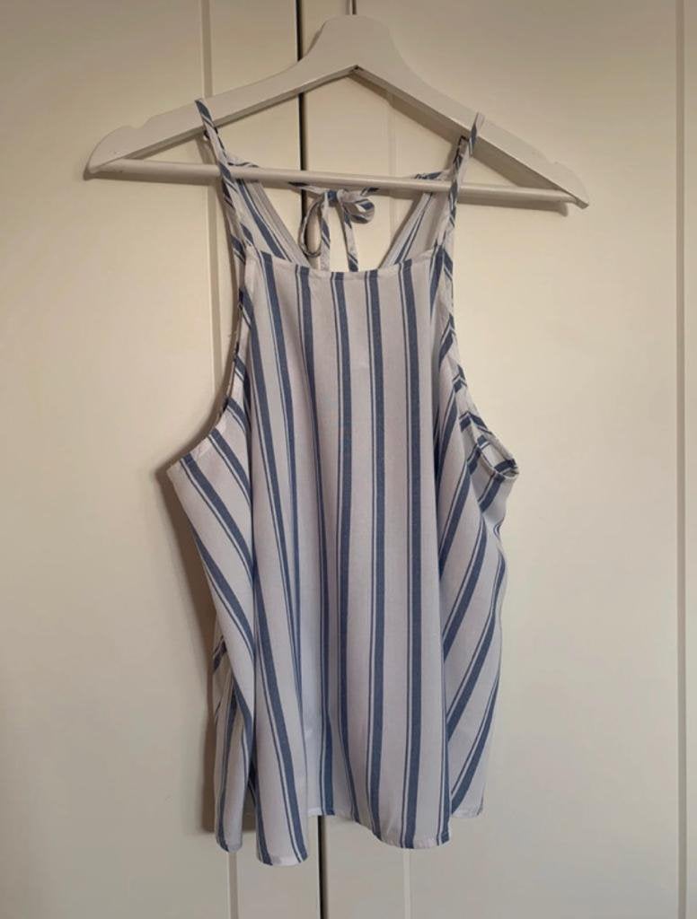 Hollister Top, Blauw, Ophalen of Verzenden, Zo goed als nieuw, Zonder mouw