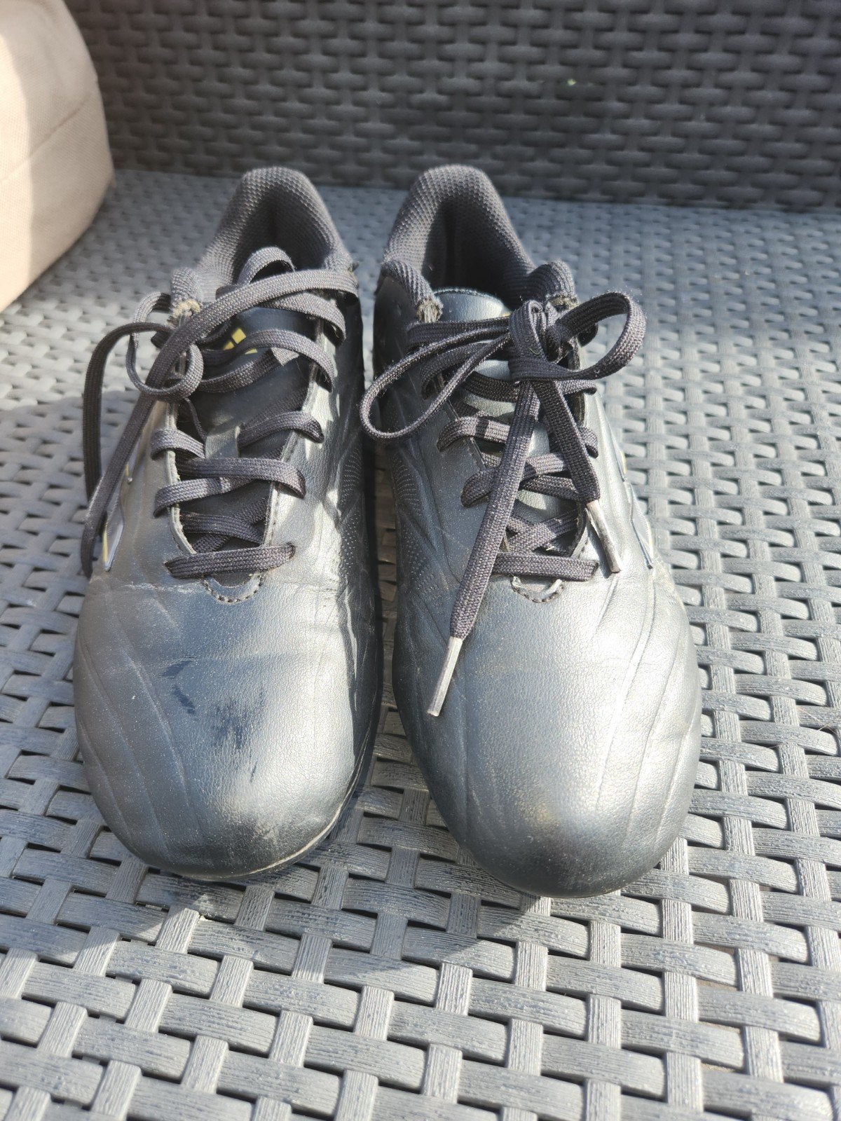 Voetbalschoenen adidas maat 38,5 voor meisjes en jongens, Maat XS of kleiner, Ophalen of Verzenden, Gebruikt, Schoenen