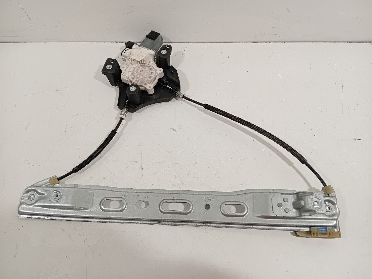 Raammechaniek elektrisch links voor Ford Transit Connect, Onderdelen@venauto.nl, Van der Ven Autorecycling B.V., Gebruikt, Ettenseweg 76, 4706 PB Roosendaal, The Netherlands