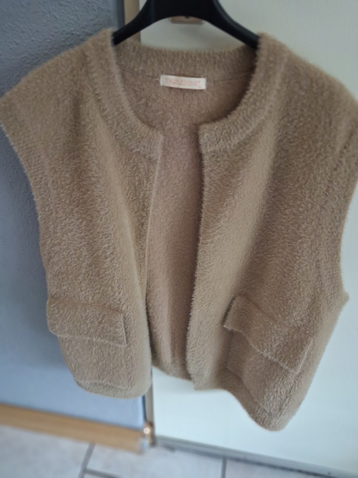 nieuwe beige body warmer 1 maat, Kleding | Dames, Bodywarmers, Ophalen of Verzenden, Nieuw, Maat 38/40 (M), Beige