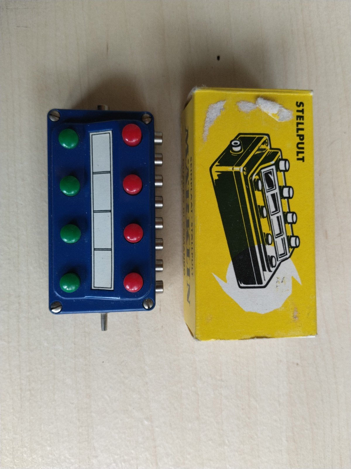 Märklin 7072 schakelkastje voor elektrische wissels, Hobby en Vrije tijd, Wisselstroom, Rails, Ophalen of Verzenden, Zo goed als nieuw