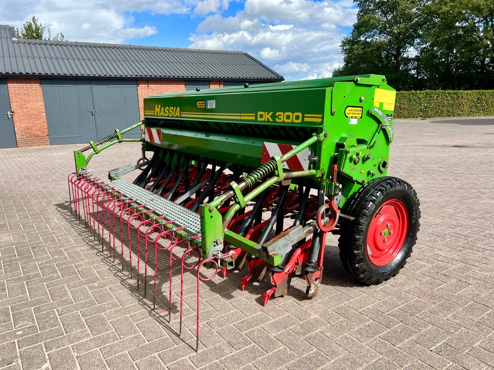 Zaaimachine Hassia DK 300 ( lemken ) 25 pijpen, Ophalen of Verzenden