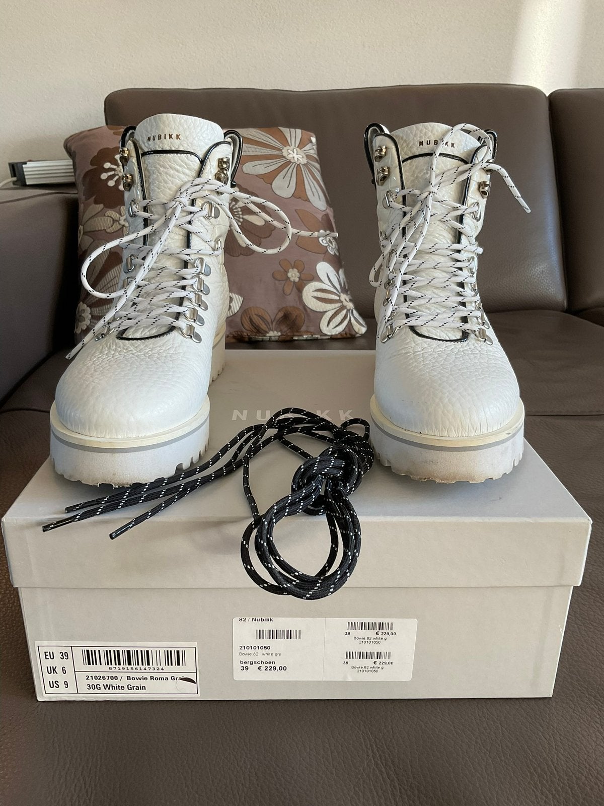 Nubikk witte bergschoenen Bowie 82 white grain maat 39, Kleding | Dames, Schoenen, Wit, Lage of Enkellaarzen, Ophalen of Verzenden