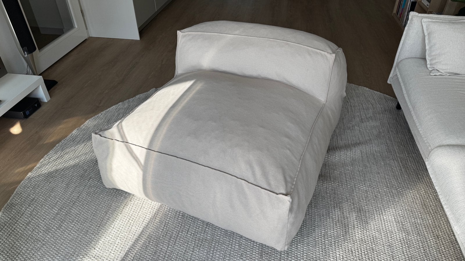 Sklum Bojans Fauteuil, Huis en Inrichting, Fauteuils, Ophalen, Gebruikt, 100 tot 125 cm, 75 tot 100 cm