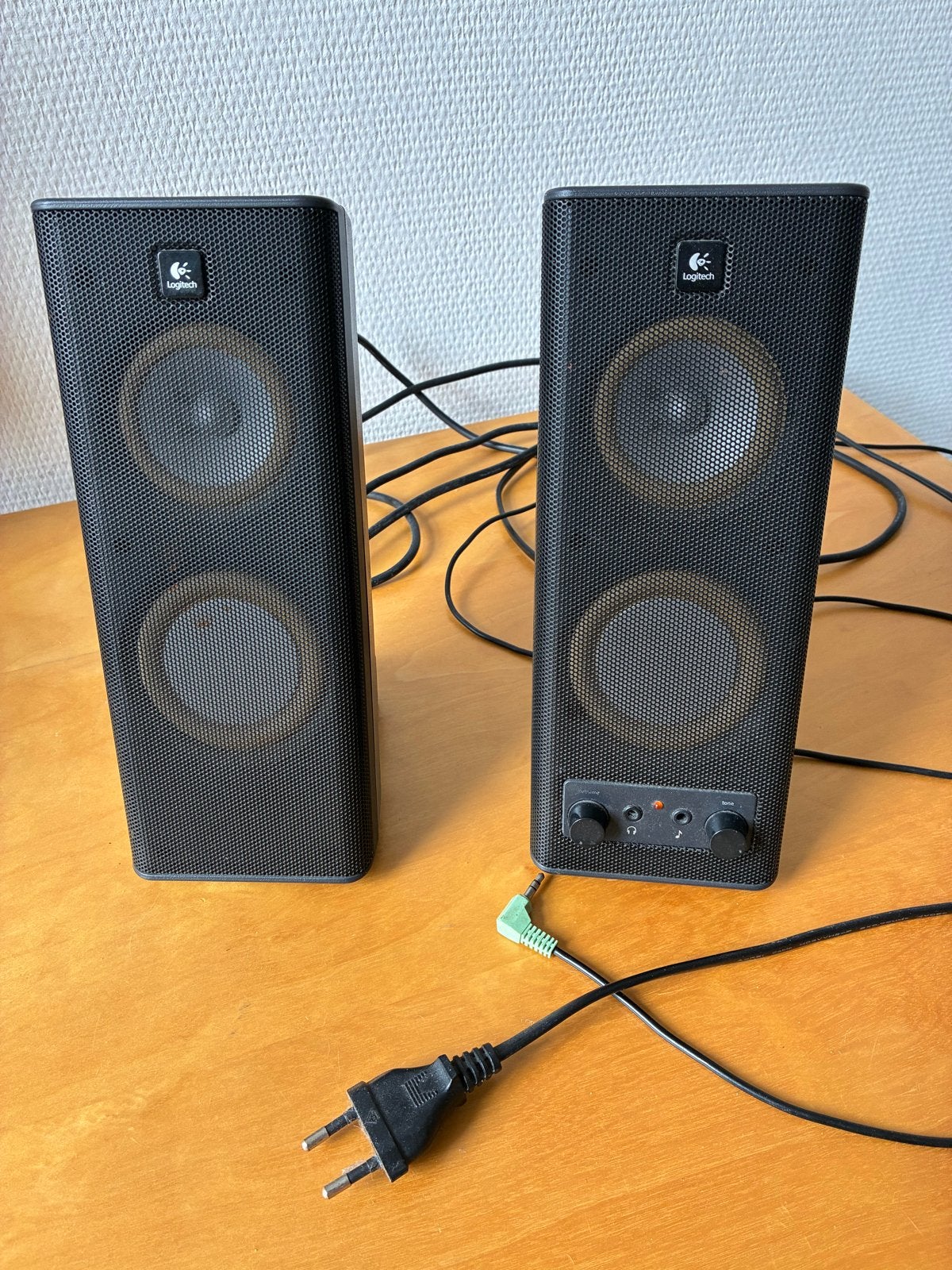 Logitech speakerset - Werkt prima, Ophalen, Stereo speakers, Gebruikt, Logitech