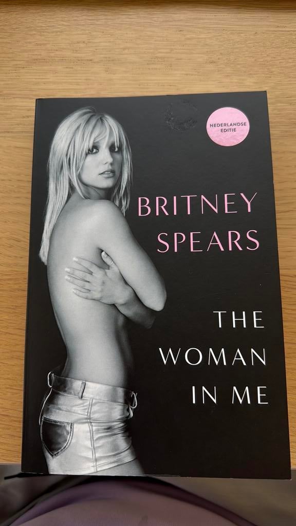 Britney Spears The Woman in Me (NL), Ophalen of Verzenden, Zo goed als nieuw