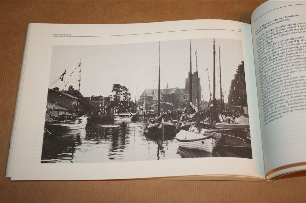 Spelevaart en watersport in Dordt., Ophalen of Verzenden, Gelezen
