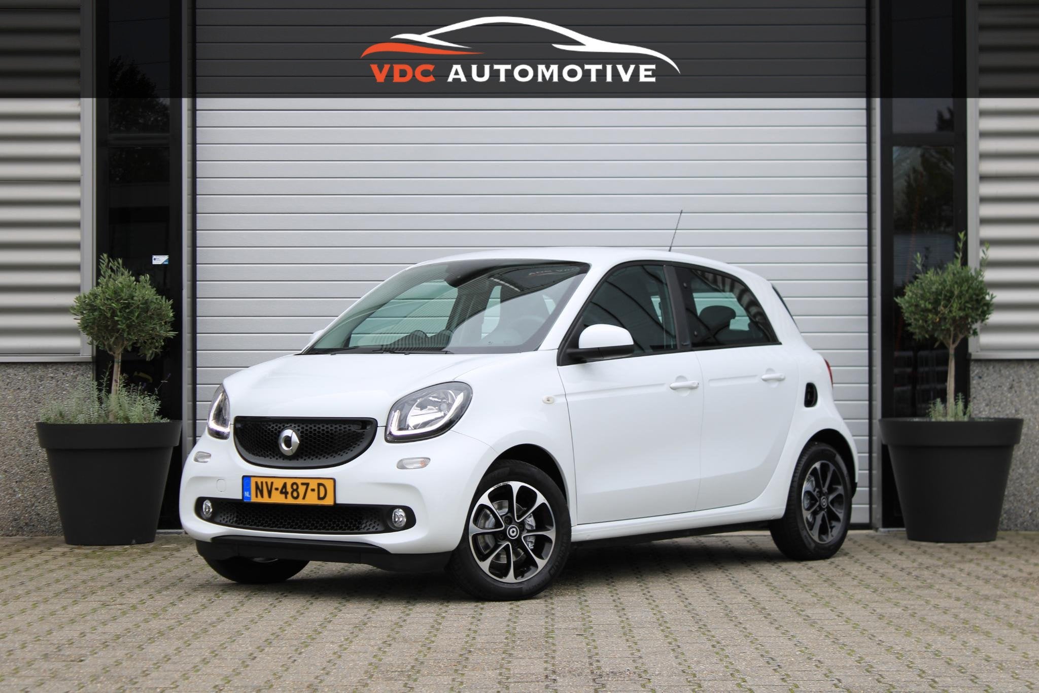Smart ForFour 1.0 Turbo Passion 1e Eigenaar | Dealer Onderho, Auto's, Automaat, 4 stoelen, Wit, Origineel Nederlands