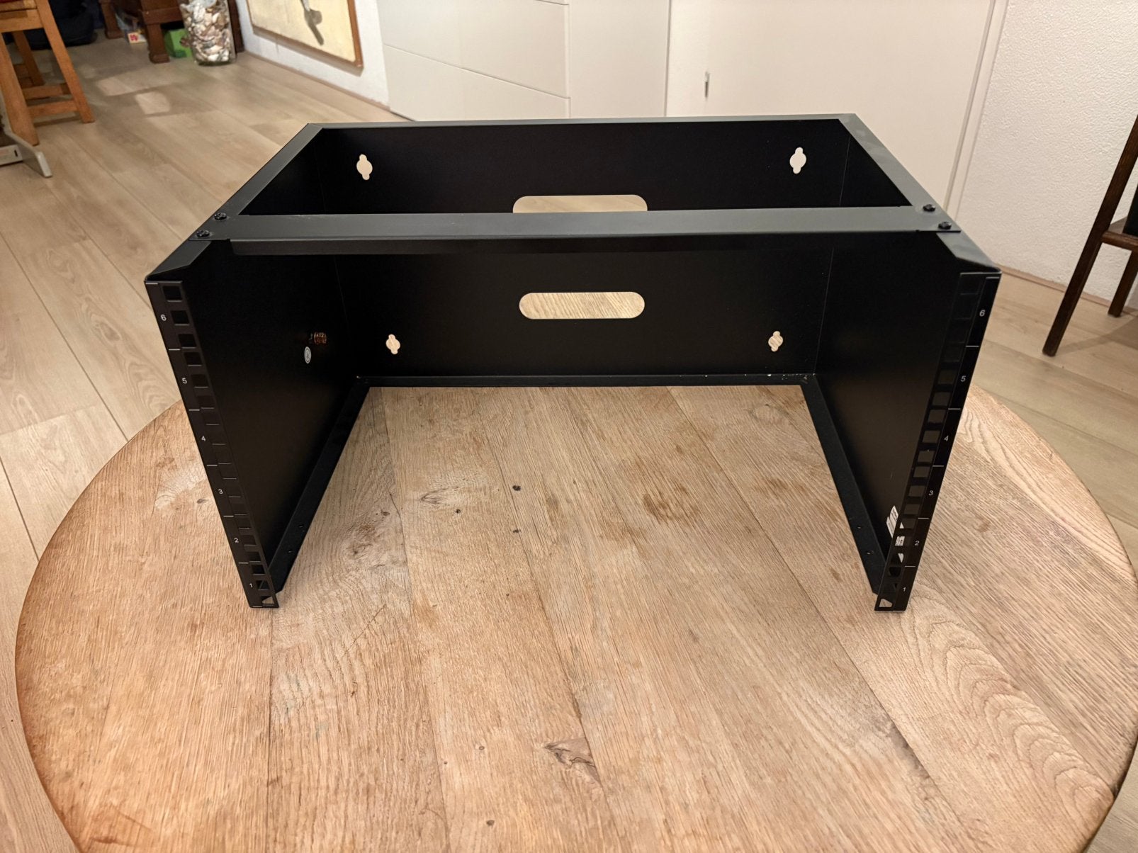 StarTech 6U wall mount serverrack, Computers en Software, Serverkasten, Ophalen, Zo goed als nieuw