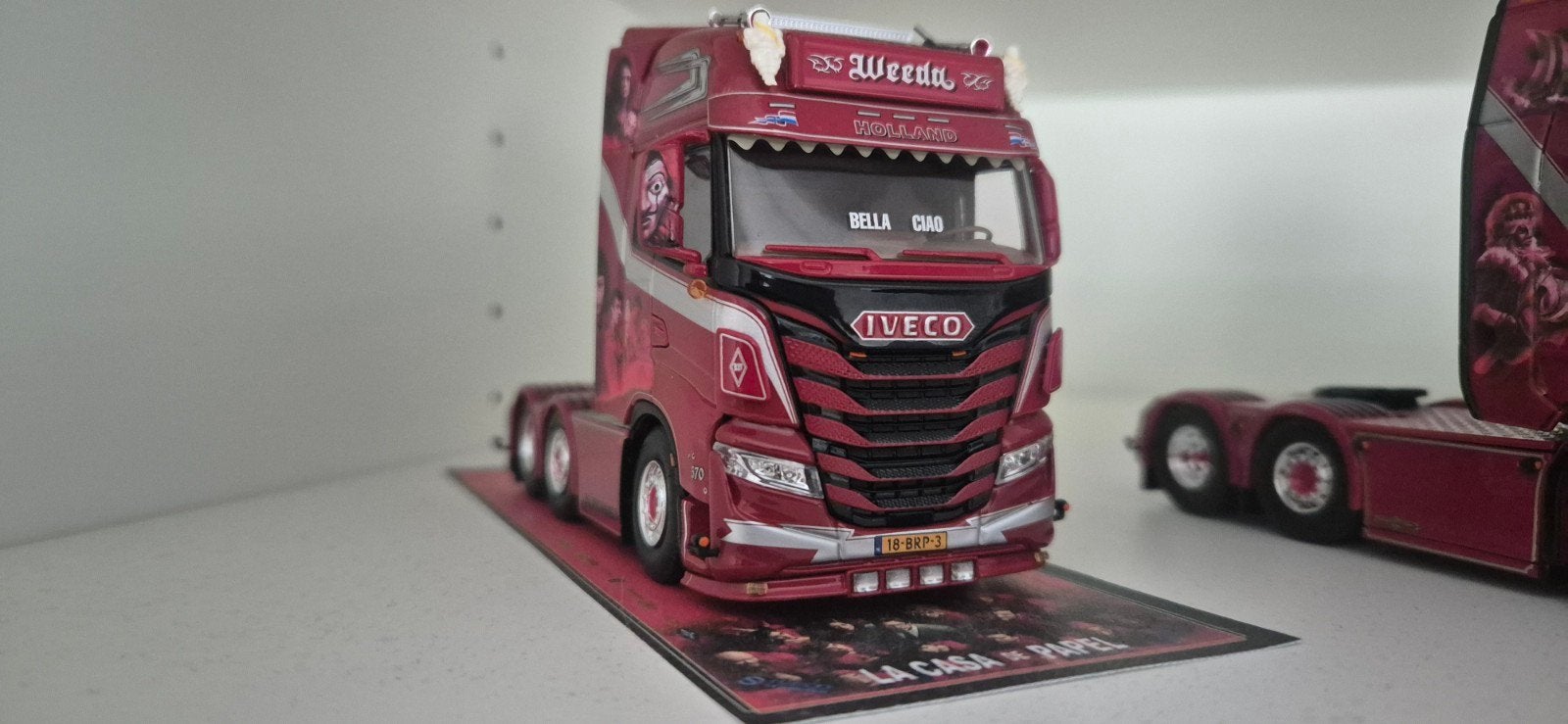 Weeda Vikings Iveco S-Way model met certificaat en doos, Overige merken, 1:50 of kleiner, Ophalen of Verzenden, Zo goed als nieuw