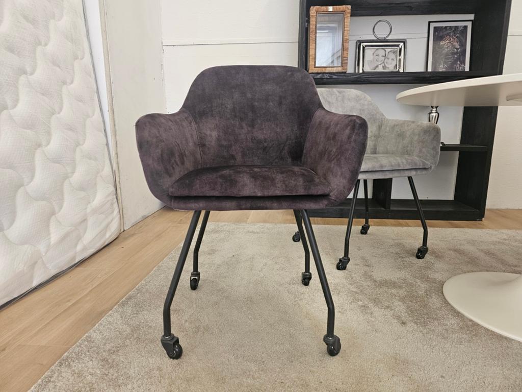 Microvezel stoelen, Zo goed als nieuw, Info@homefriesland.nl, Kelvinstraat 6 8912BA, Vijf, Zes of meer stoelen