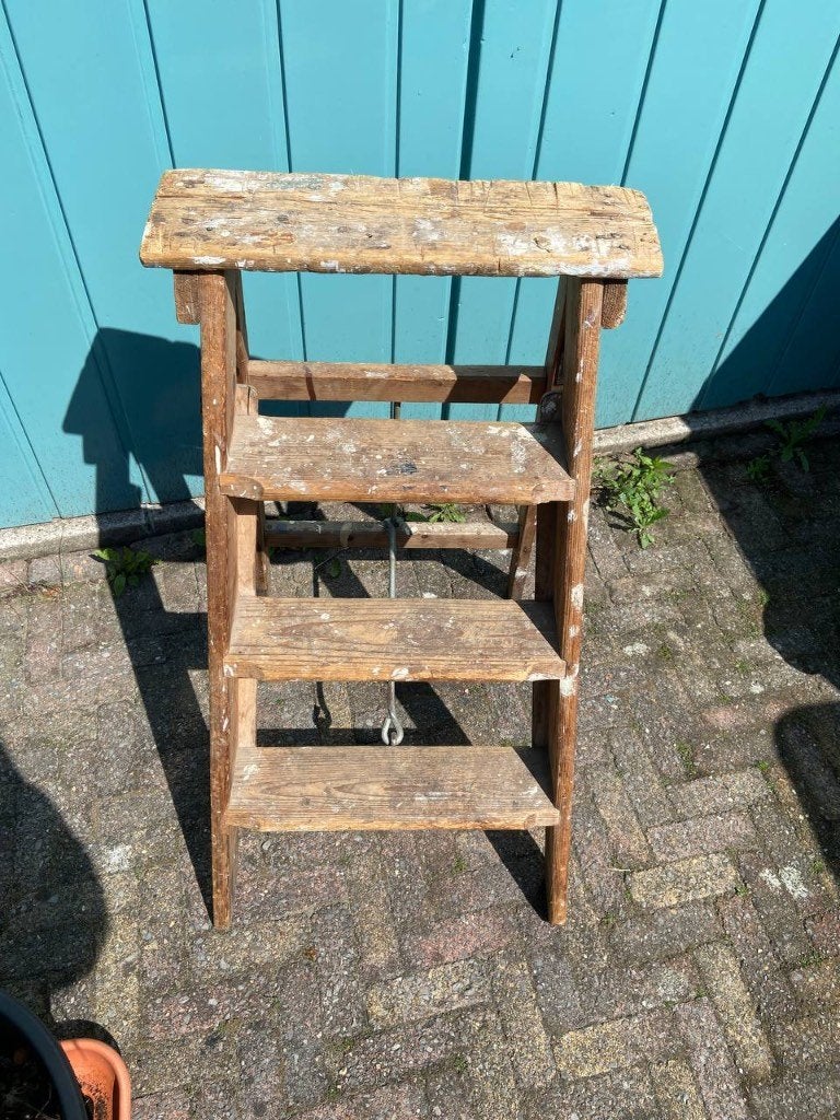 Brocant oud houten trapje, Ophalen