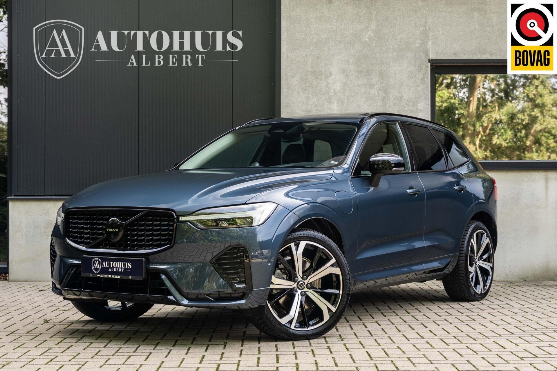Volvo XC60 T6 Ultimate Dark B&W 360° Pano HUD Trekhaak 21'', Auto's, Automaat, Gebruikt, 4 cilinders, 1969 cc
