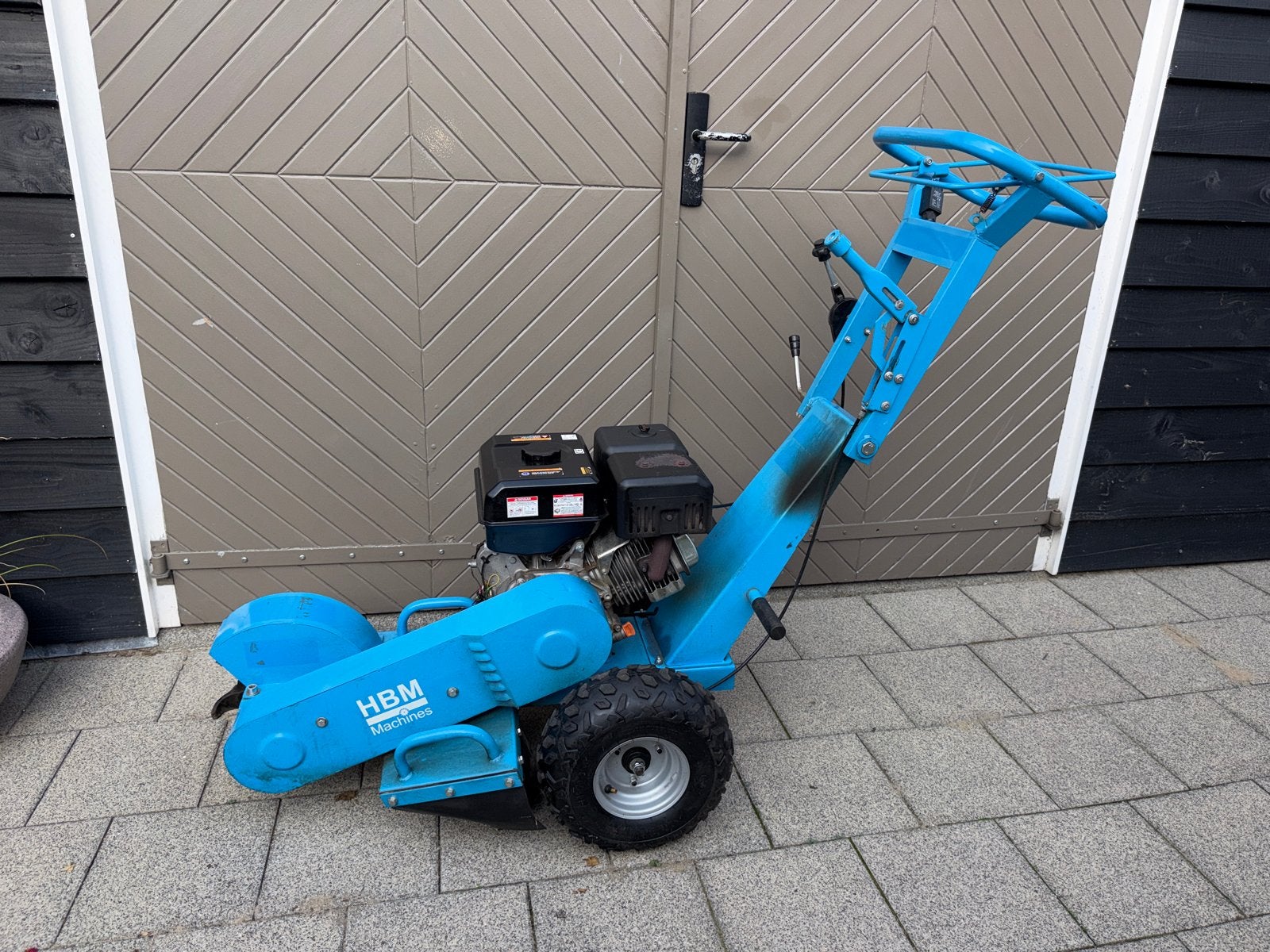 HBM Machines Stronkenfrees - Krachtig en Betrouwbaar, Tuin en Terras, Ophalen of Verzenden, Gebruikt, Benzine