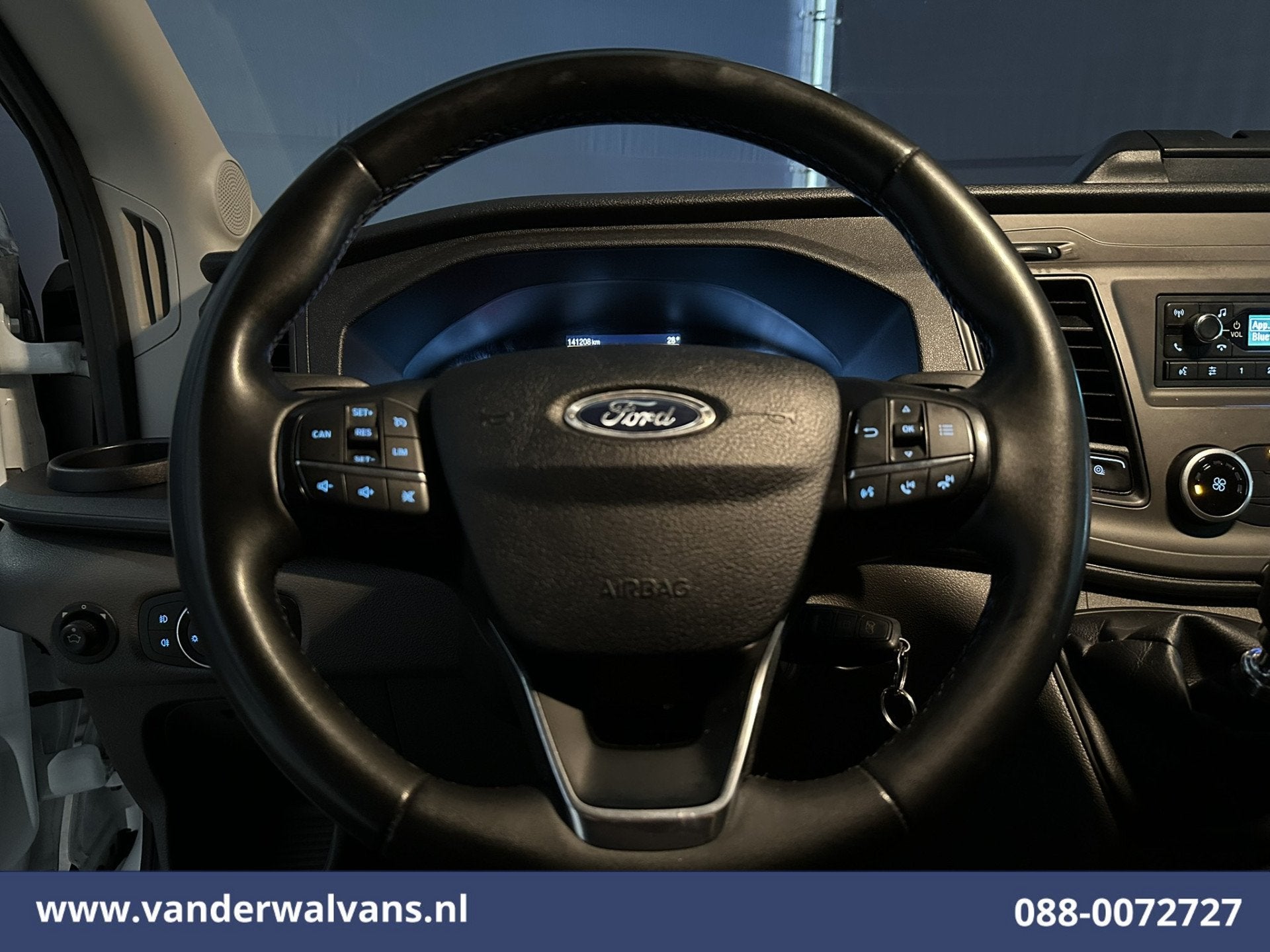 Ford Transit 2.0 TDCI 130pk Bakwagen Laadklep Euro6 Airco |, Voorwielaandrijving, Stof, 4 cilinders, Wit