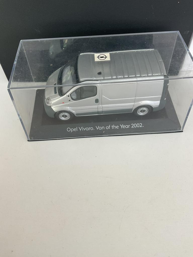Opel Vivaro, Hobby en Vrije tijd, Modelauto's | 1:43, Ophalen, Zo goed als nieuw, Auto