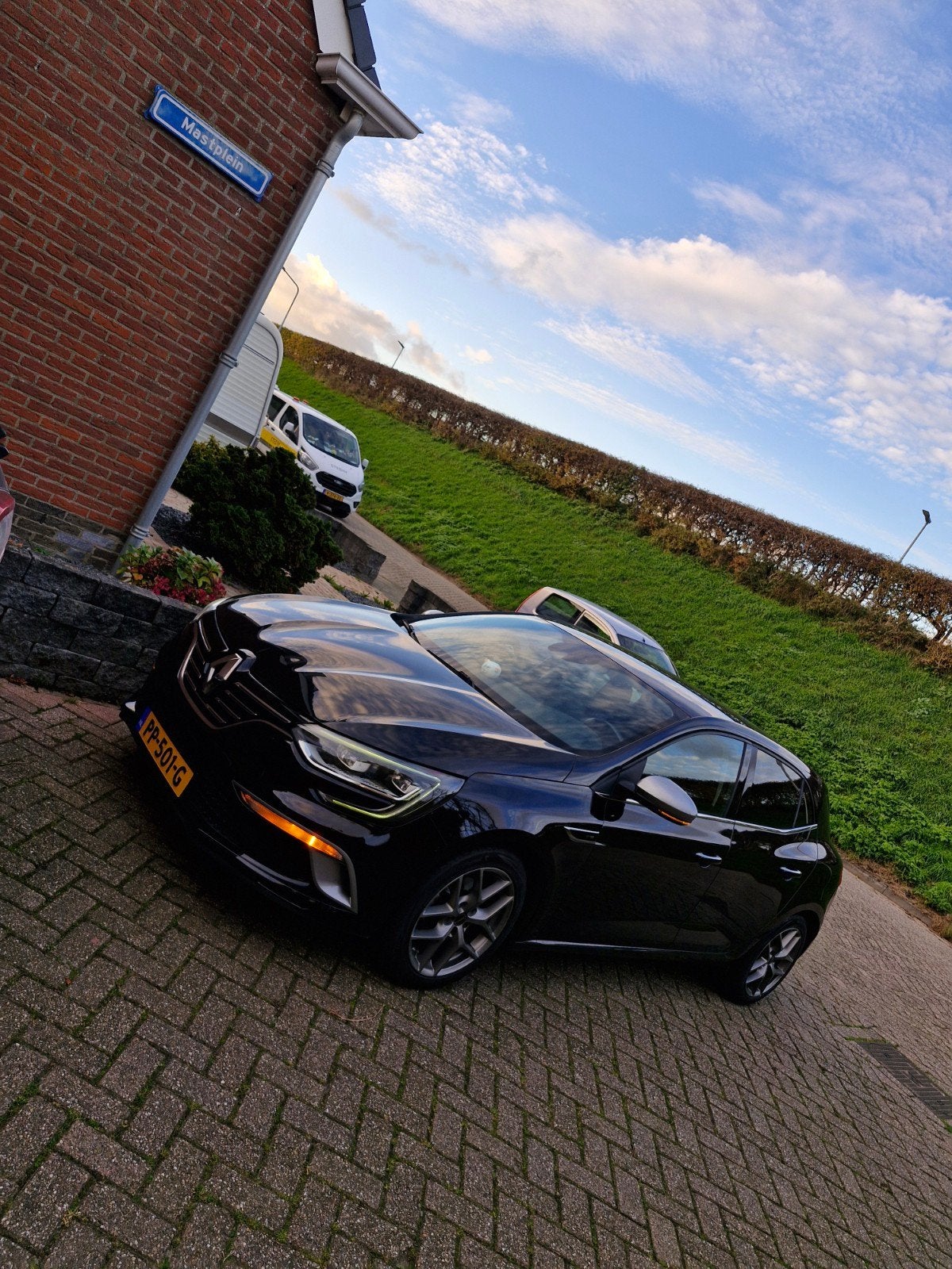 Renault Mégane 1.2 TCE 97KW Hatchback 2017 Zwart, Voorwielaandrijving, Stof, 1800 kg, 4 cilinders
