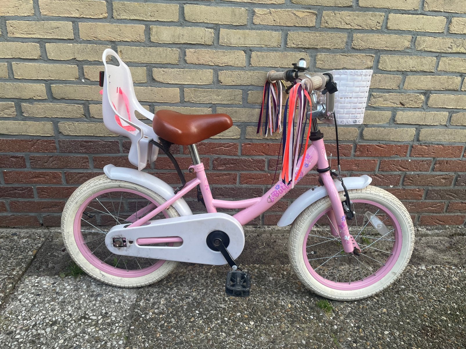 Roze butterfly meisjes fiets 16inch, Ophalen, Zo goed als nieuw, 16 tot 20 inch
