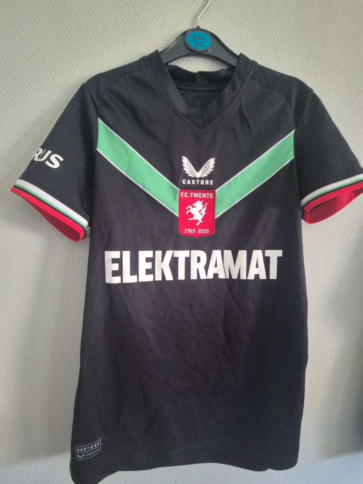 FC Twente Castore Thuisshirt en broekje 2023/2024 - Zwart, Kleding | Heren, Ophalen, Castore, Zwart, Overige maten