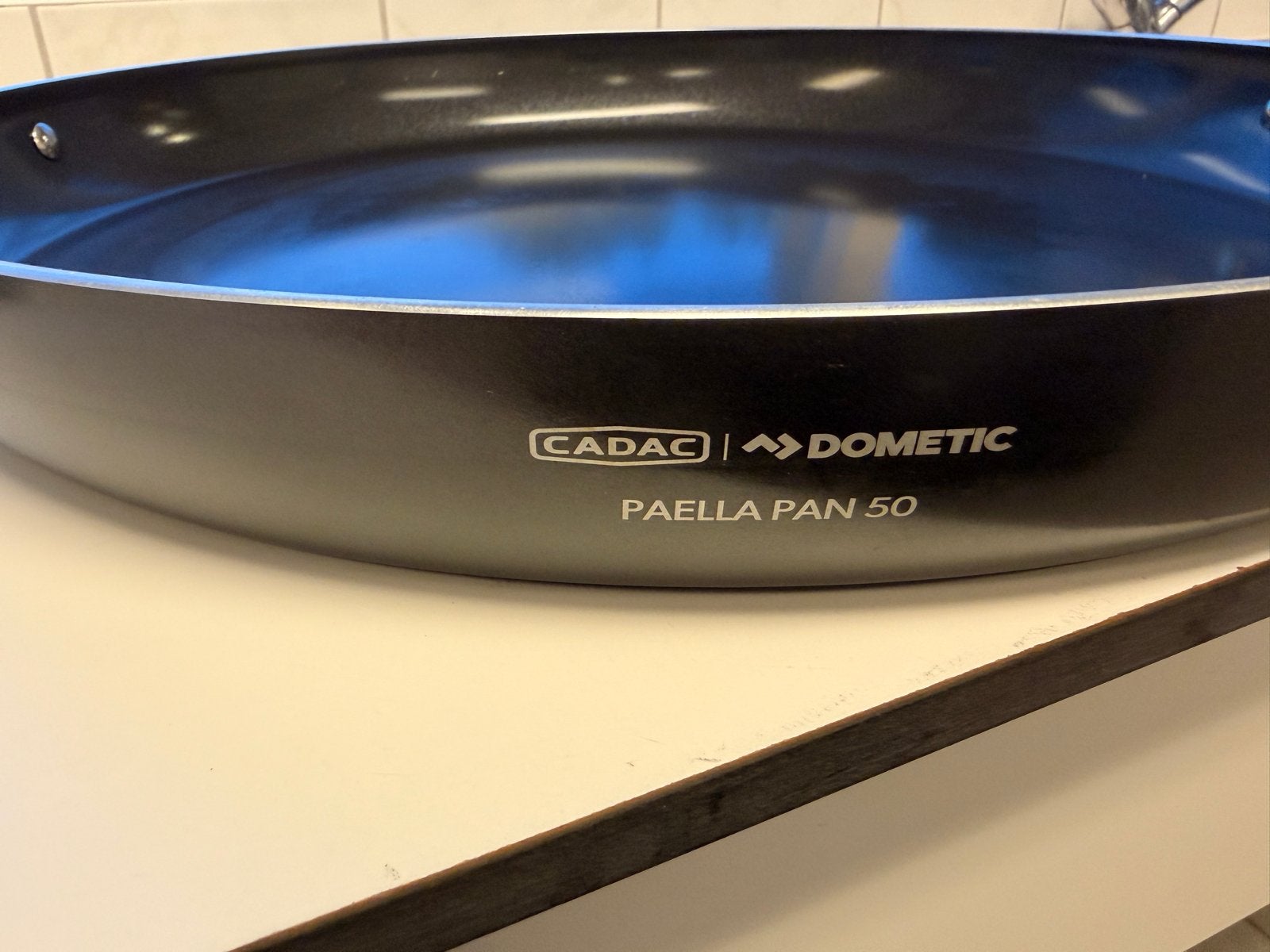 Cadac Paella Pan 50 - Perfect voor buiten koken, Huis en Inrichting, Keuken | Potten en Pannen, Gebruikt, Antiaanbaklaag, Overige typen