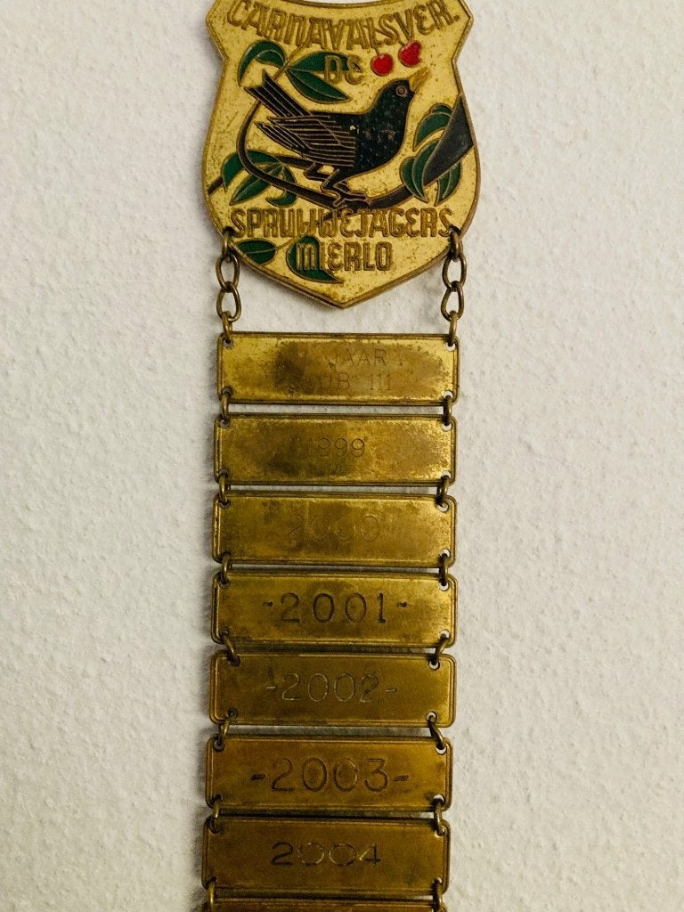 Carnaval onderscheiding/ketting CV Spruwejagers Mierlo (03), Ophalen of Verzenden, Overige materialen, Nederland