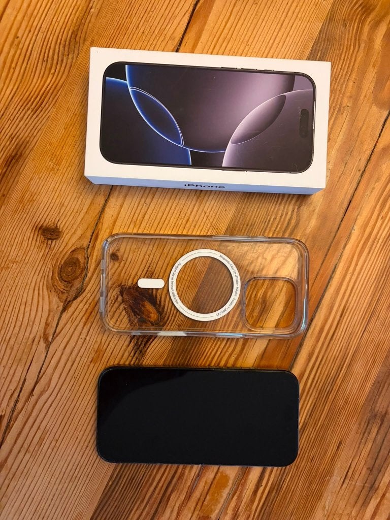 Foto 2 van iPhone 16 Pro 256GB Zwart - Zo goed als nieuw