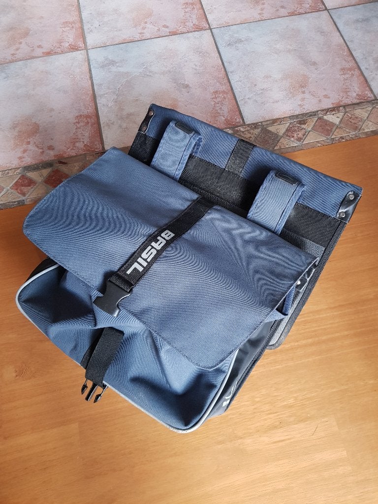 dubbele fietstassen Basil 20 liter, Ophalen, Gebruikt, Basil