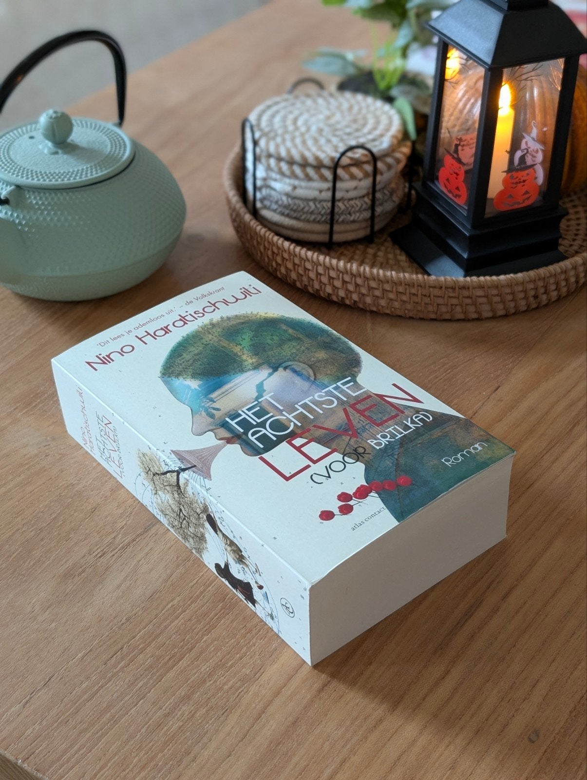 Nino Haratischwili — Het achtste leven (voor Brilka), Ophalen of Verzenden, Zo goed als nieuw
