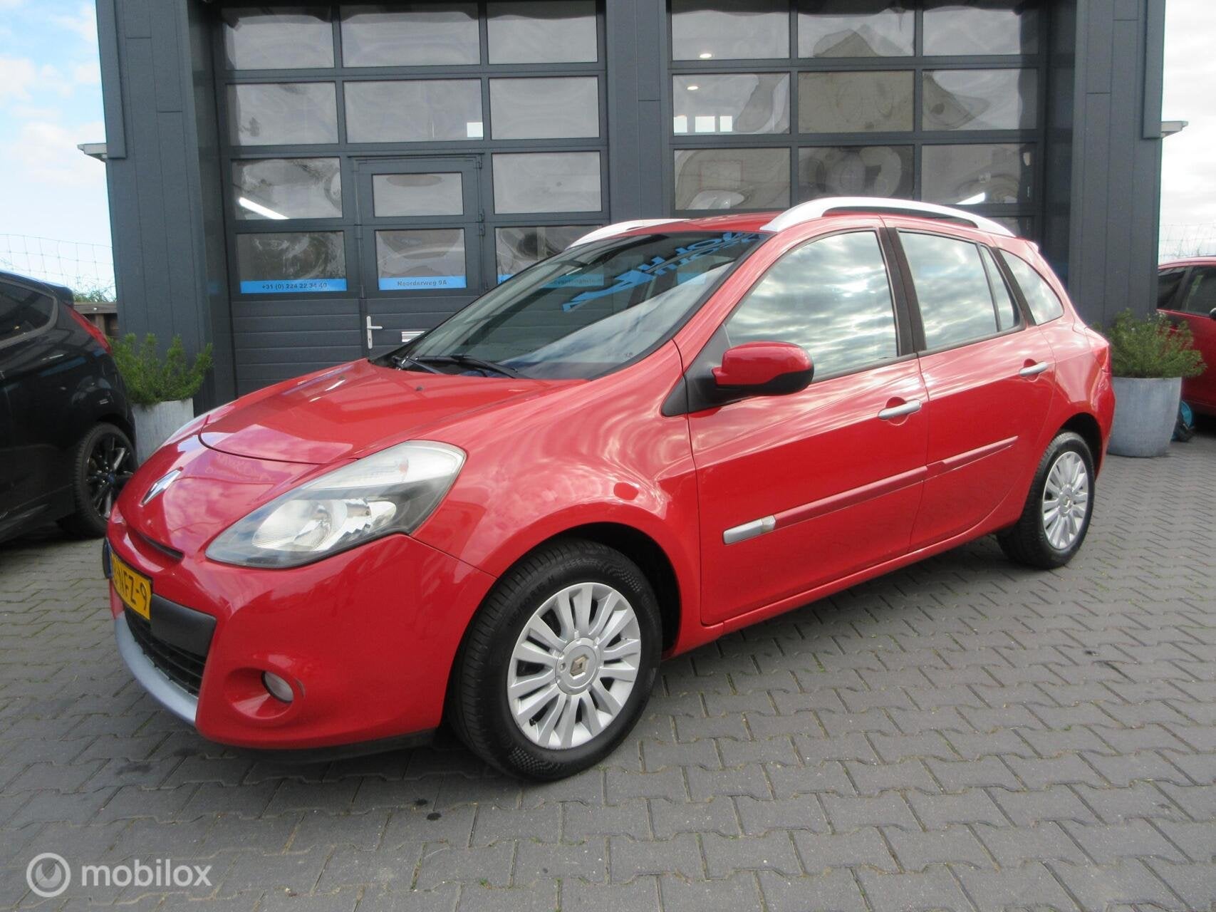 Renault Clio Estate 1.2 TCE Collection 139dkm! Airco Cruise, Auto's, Voorwielaandrijving, Euro 5, Gebruikt, Zwart