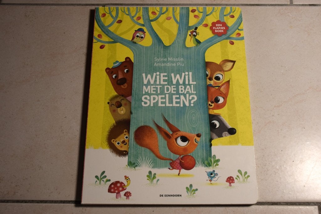 Flapjesboek Wie wil met de bal spelen? / Sylvie Misslin, Boeken, Ophalen of Verzenden, Zo goed als nieuw, 2 tot 3 jaar