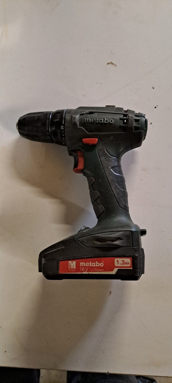 Foto 3 van Metabo accuboormachine 18V met 2 accu's en lader in koffer