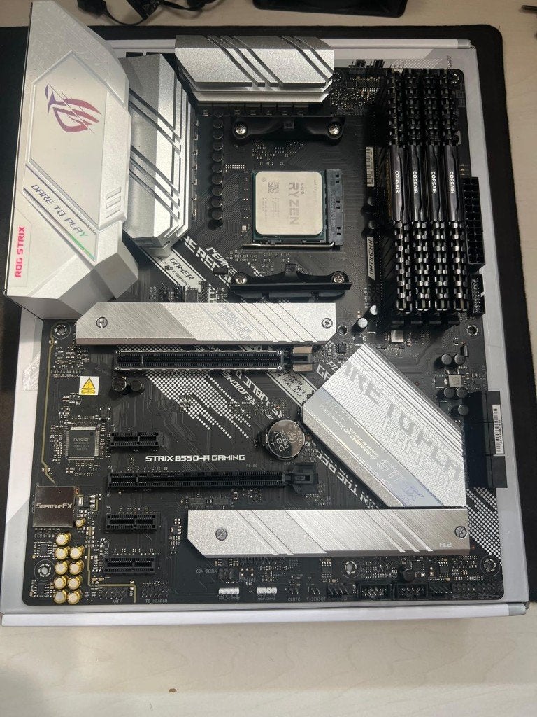 AM4 upgrade kit Ryzen 5 5600, 32GB RAM en B550 moederbord, DDR4, Ophalen of Verzenden, Zo goed als nieuw, Socket AM4