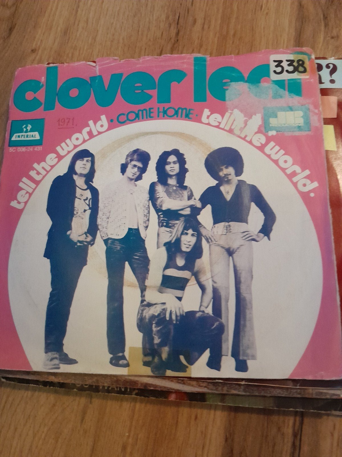 clover leaf 7 inch tell the world, Ophalen of Verzenden, Zo goed als nieuw, Pop