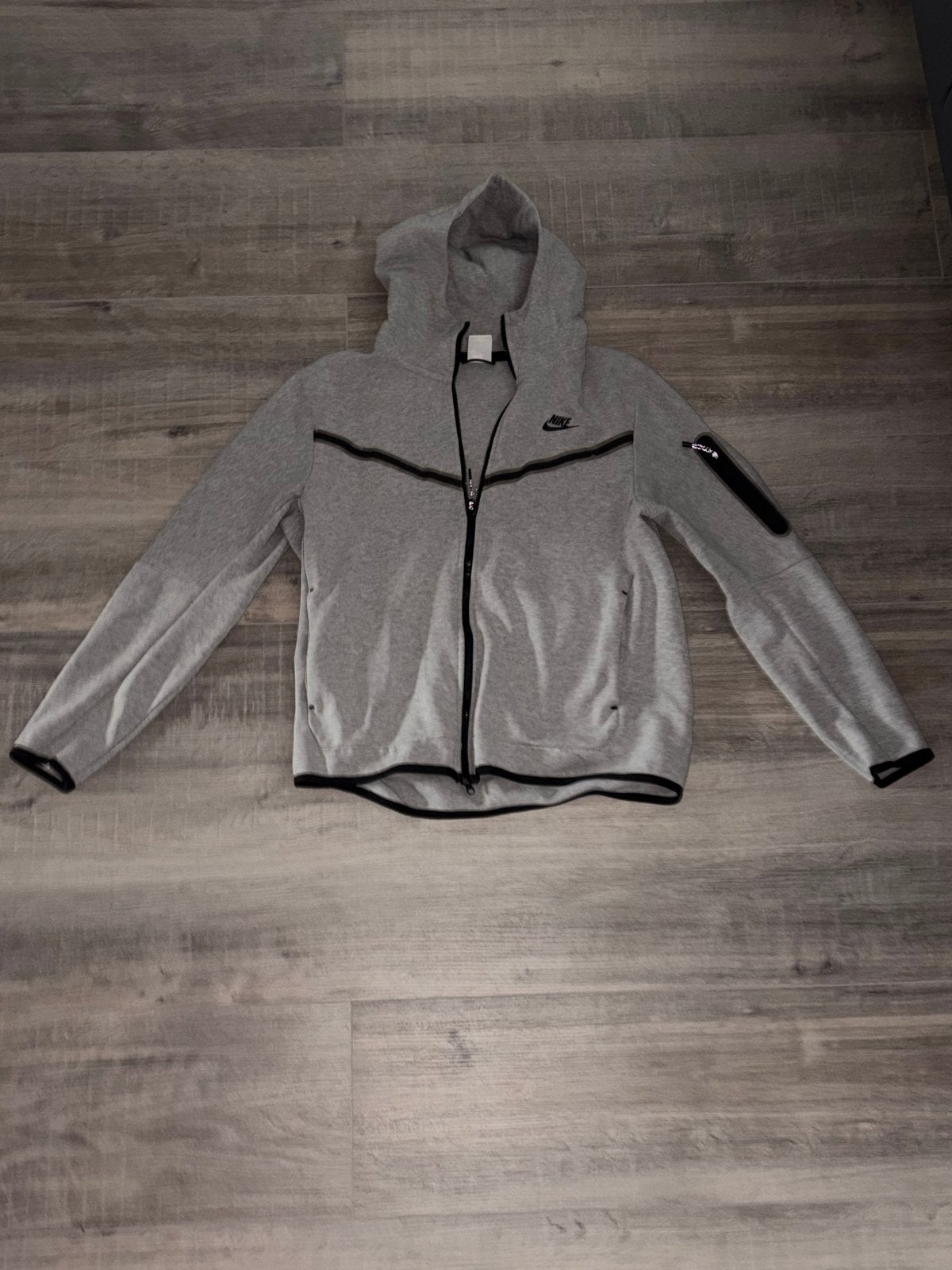 Nike Tech Fleece trainingspak grijs (bovenkant L, broek M), Ophalen of Verzenden, Gedragen, Overige maten, Grijs