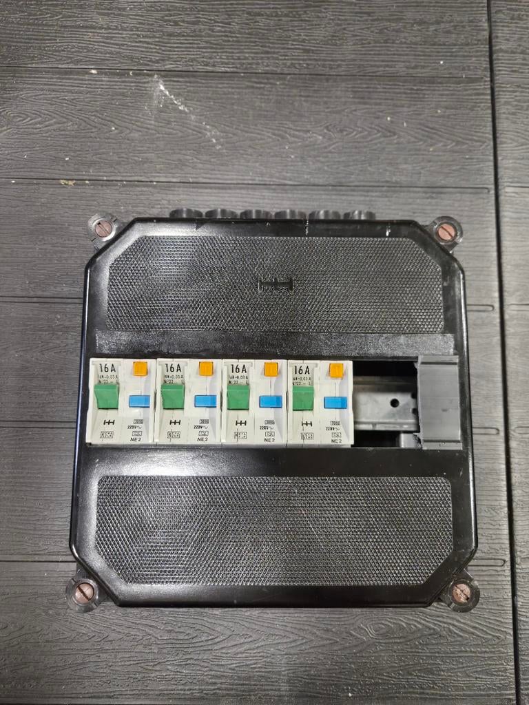 Zekeringkast met 4 aardlekautomaten, Ophalen, Gebruikt, Overige typen