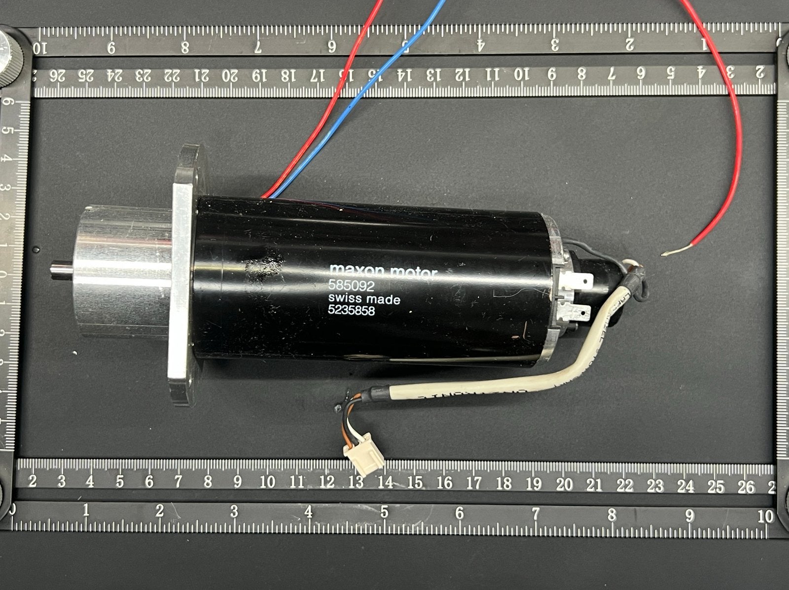 Maxon RE 50 DC 585092 Vertragingskast, Rem en Encoder, Hobby en Vrije tijd, Elektronica-componenten, Ophalen of Verzenden, Zo goed als nieuw