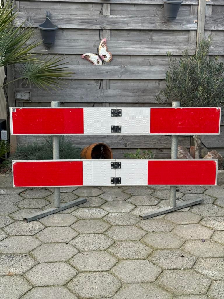 2 Afzettingsborden, Ophalen of Verzenden, Zo goed als nieuw