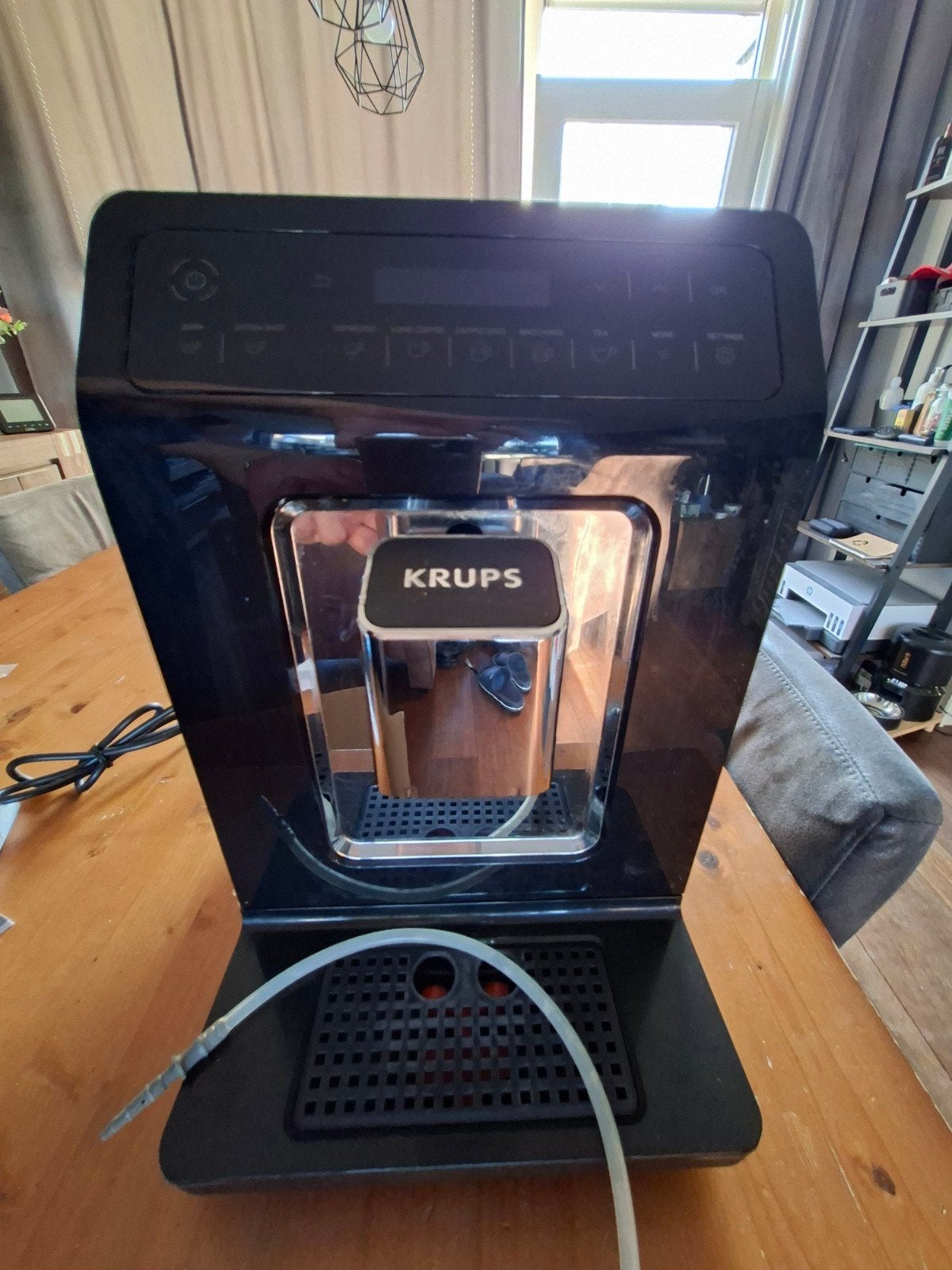 Krups EA89 Fully Automatic Koffiemachine - Zo goed als nieuw, Witgoed en Apparatuur, Koffiezetapparaten, Afneembaar waterreservoir