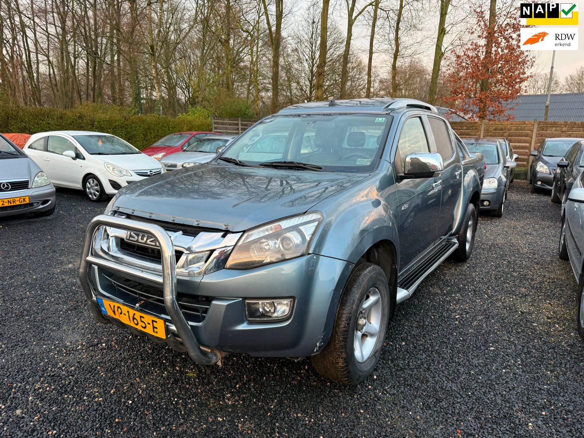 Isuzu D-Max 2.5 Extended Cab 5-PERS LS AUT 4X4 ECC NAVI LMV, Diesel, 2499 cc, SUV of Terreinwagen, Zilver of Grijs