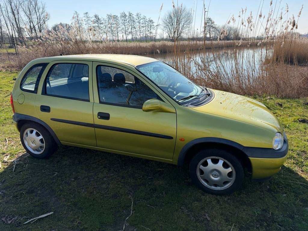 Opel Corsa 1.2 I 16V 5D 2000 83 dkm topstaat, Auto's, 450 kg, Origineel Nederlands, Bedrijf, Handgeschakeld