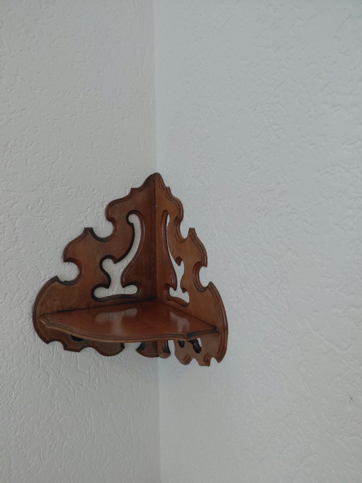Decoratieve houten hoekplank, Huis en Inrichting, Ophalen of Verzenden, Gebruikt