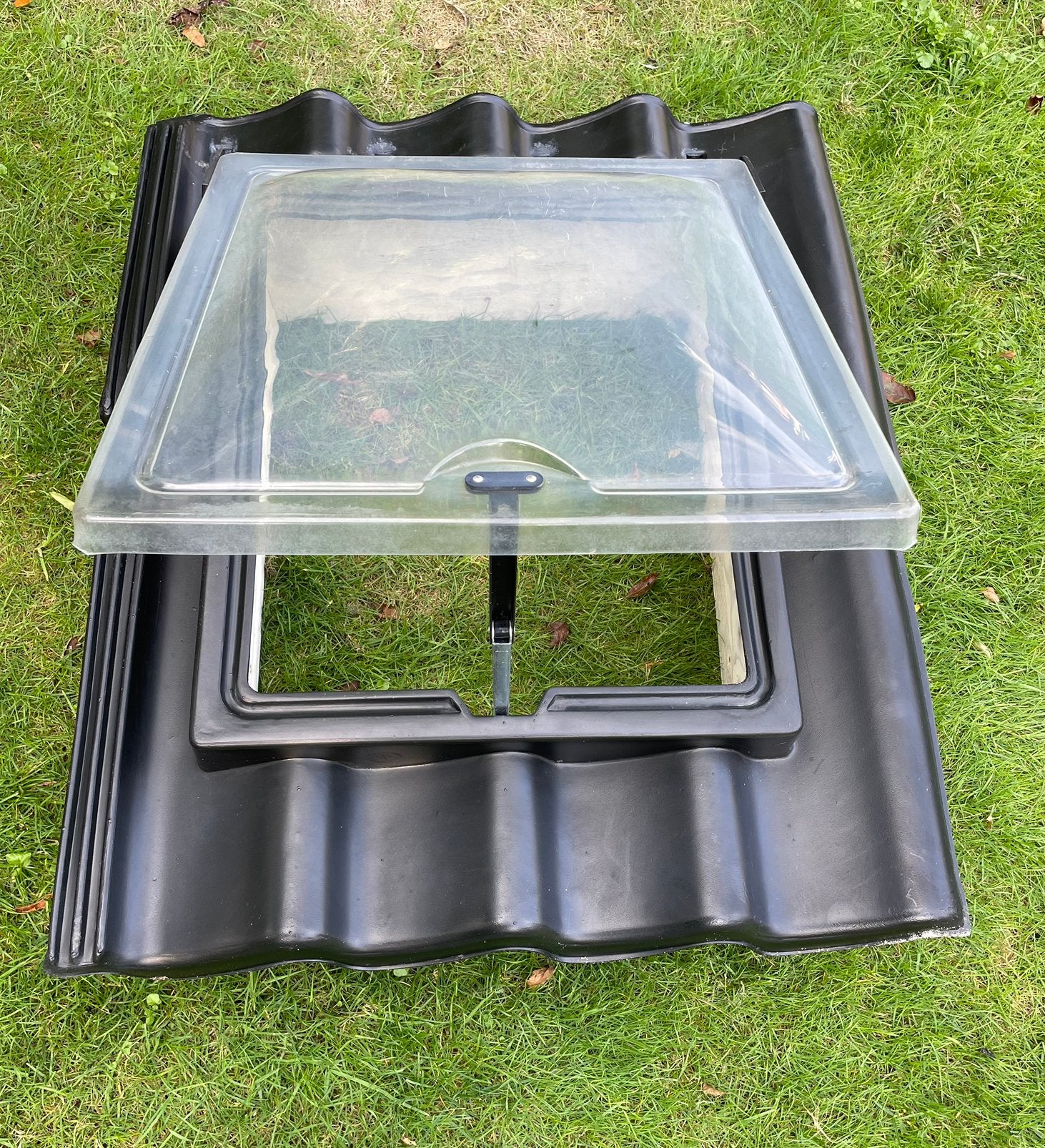 Ubbink sneldek 4-pans dakraam SND1 zwart, Doe-het-zelf en Verbouw, Ophalen, Kunststof, Gebruikt, Zwart