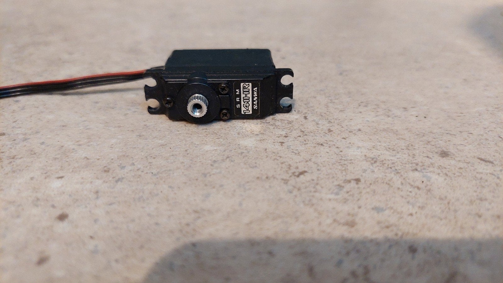 Sanwa SRM 141 / 1/12 servo, Ophalen of Verzenden, Overige schalen, Onderdeel