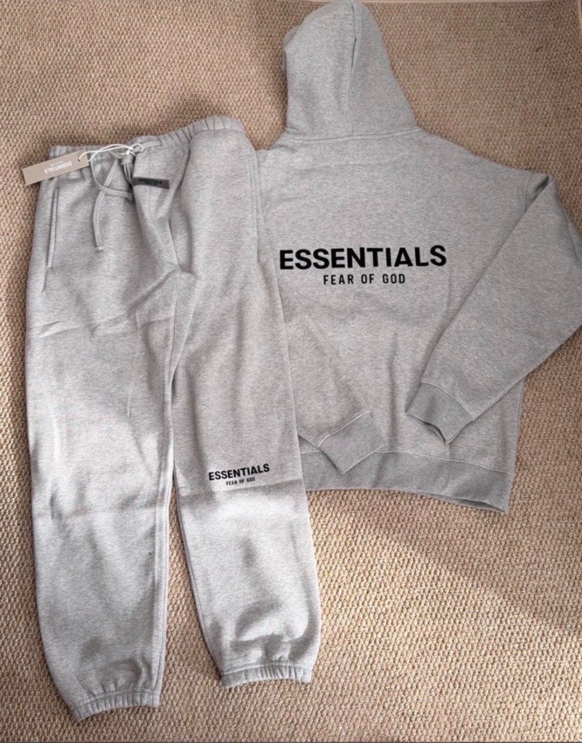 3 verschillende essentials traningspakken, Kleding | Dames, Huispakken, Ophalen of Verzenden, Nieuw, Maat 42/44 (L)