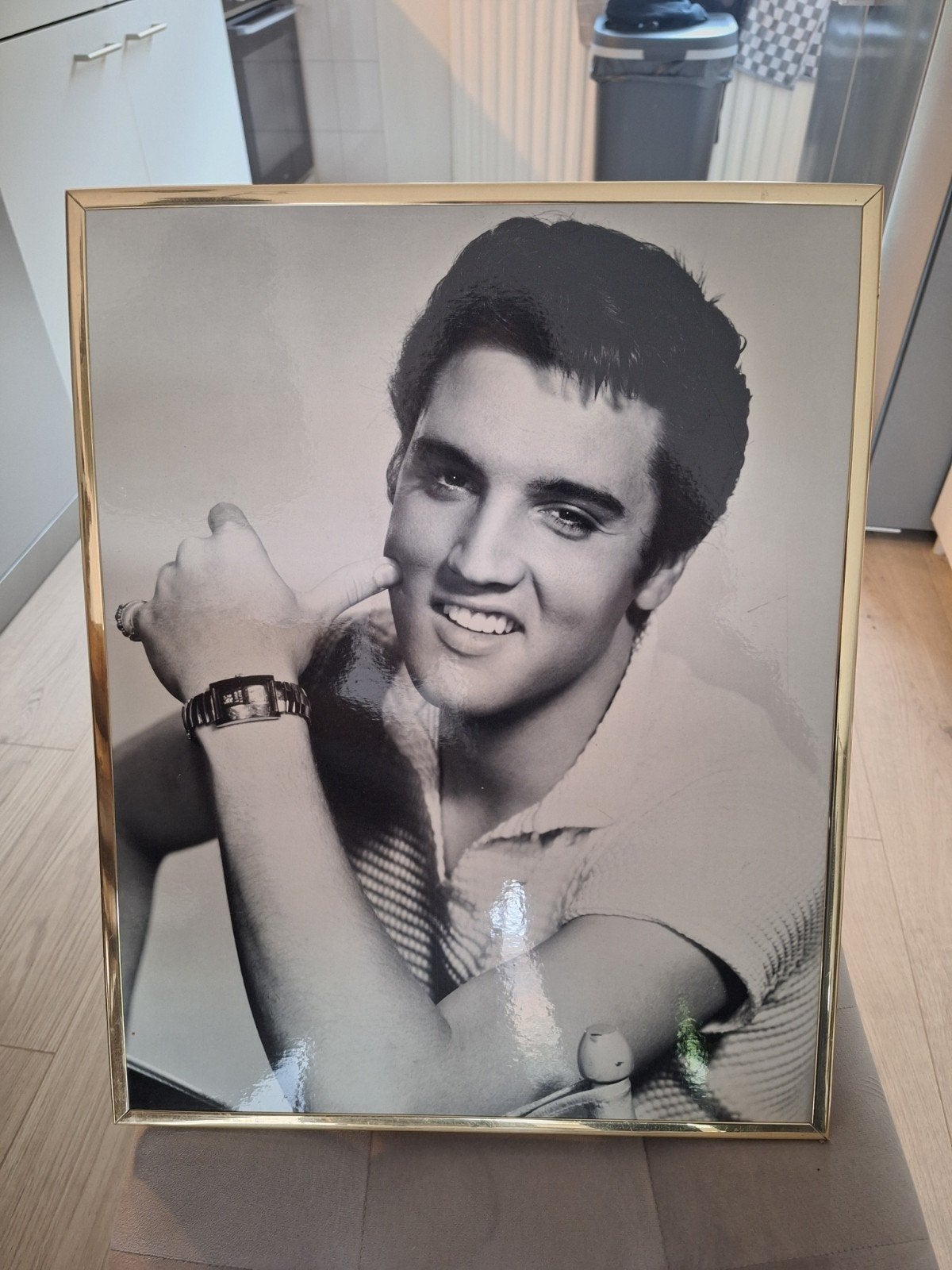 Te koop poster Elvis in lijst., Ophalen, Poster, Artwork of Schilderij