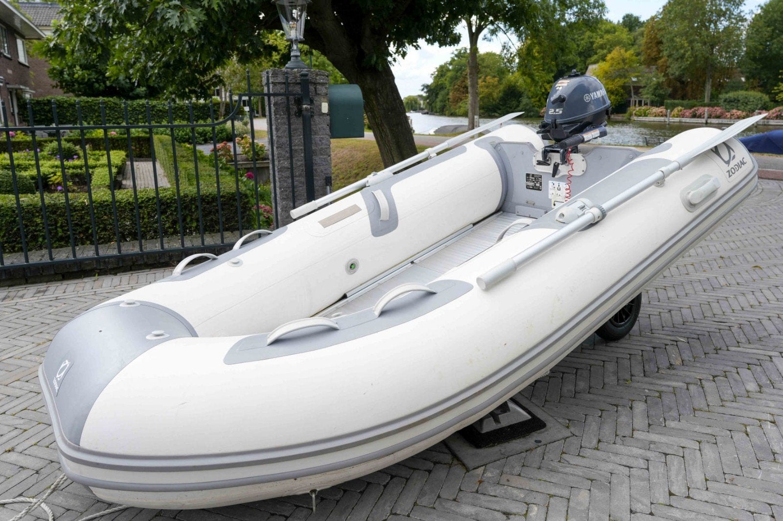 Zodiac 270 Cadet met alu flonder  strandwielen zonder motor, Watersport en Boten, Accessoires en Onderhoud, Ophalen