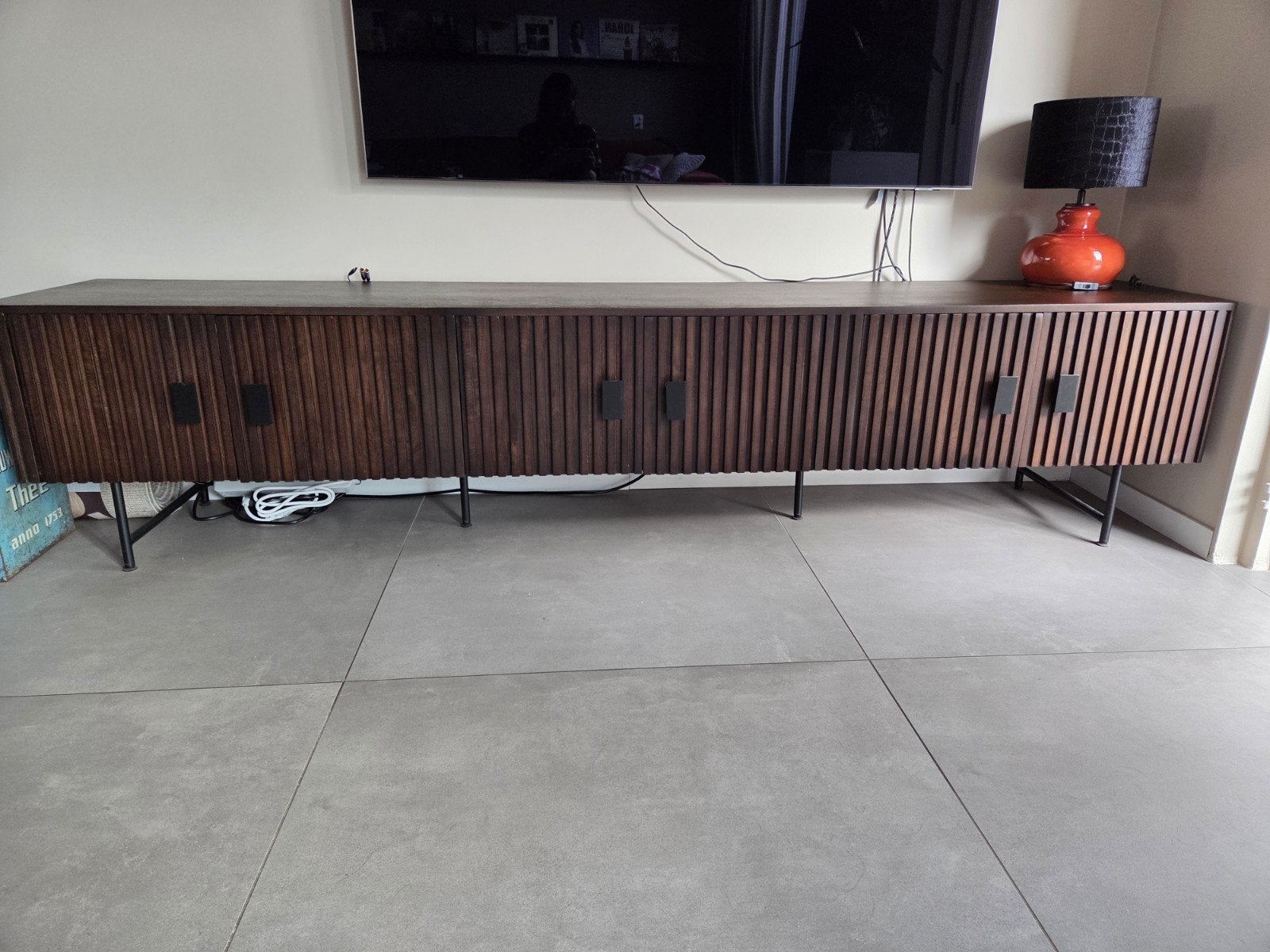 Eleonora Remi TV meubel 250cm bruin, Overige houtsoorten, Modern, Industrieel, Ophalen of Verzenden, Zo goed als nieuw